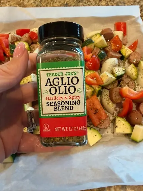 Trader Joes Aglio Olio Garlicky & Spicy Seasoning Blend 